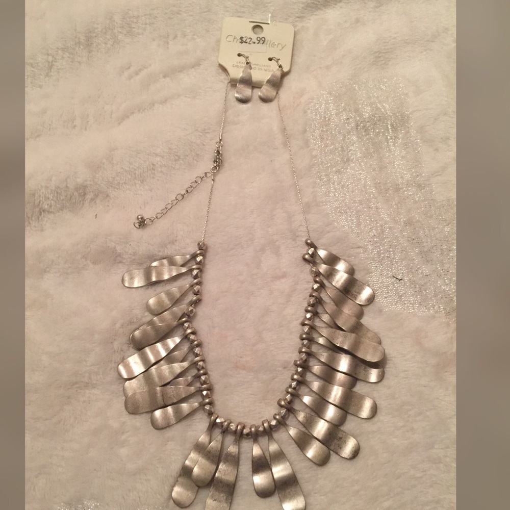 Cute Silver Necklace/Earring Set